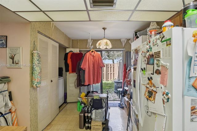 1881 SW 81st Ave, Davie, FL 33324