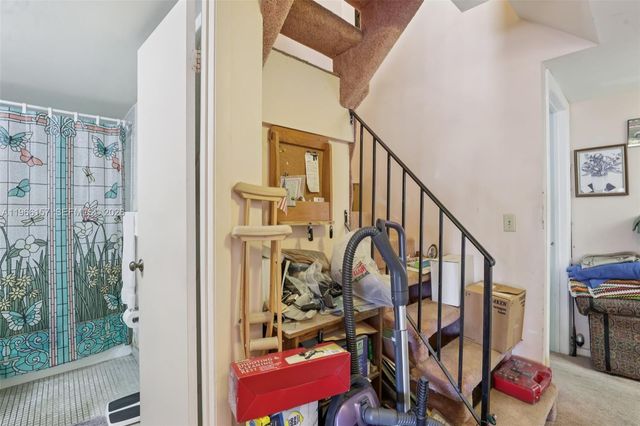 1881 SW 81st Ave, Davie, FL 33324