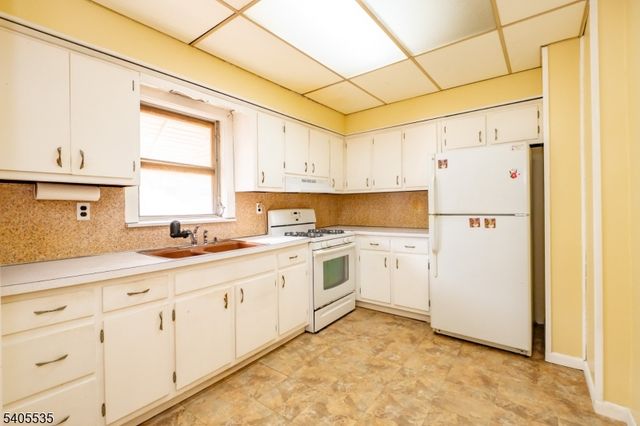 113 E Curtis St, Linden City, NJ 07036