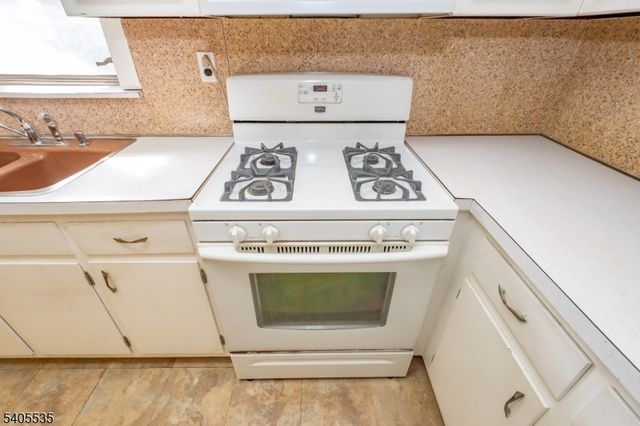 113 E Curtis St, Linden City, NJ 07036