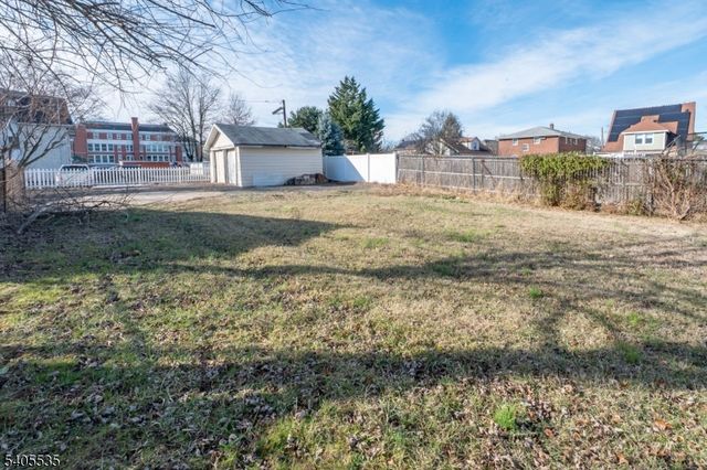 113 E Curtis St, Linden City, NJ 07036