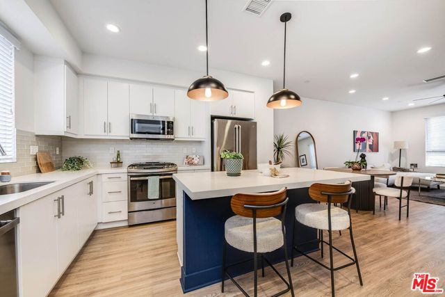10716 Toluca Court, Toluca Lake (los Angeles), CA 91602