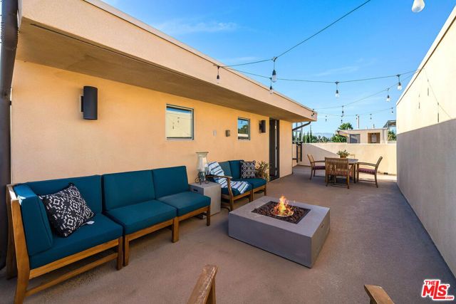 10716 Toluca Court, Toluca Lake (los Angeles), CA 91602