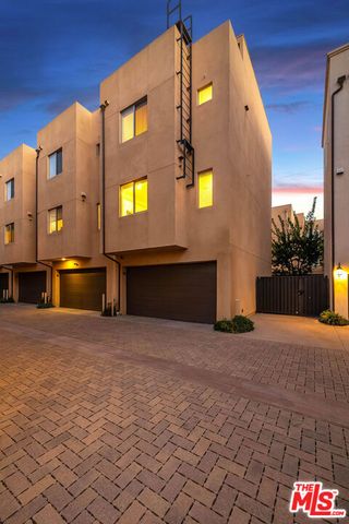 10716 Toluca Court, Toluca Lake (los Angeles), CA 91602