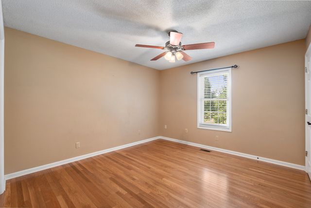 87 Hillcrest Rd, Manchester, TN 37355