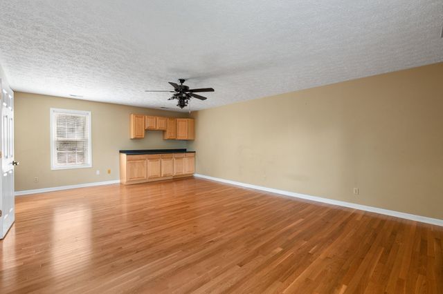87 Hillcrest Rd, Manchester, TN 37355