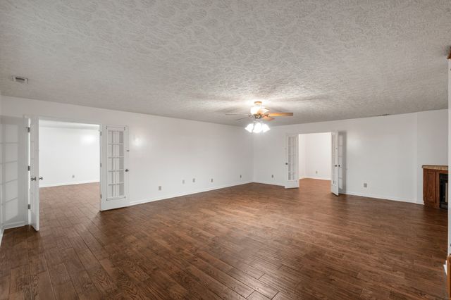 87 Hillcrest Rd, Manchester, TN 37355