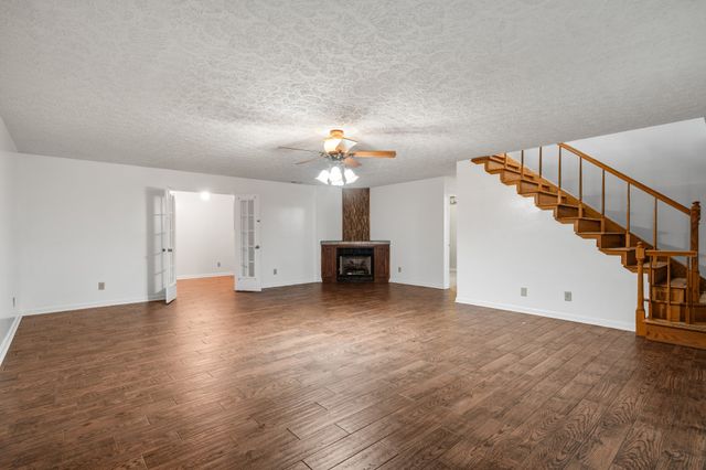 87 Hillcrest Rd, Manchester, TN 37355