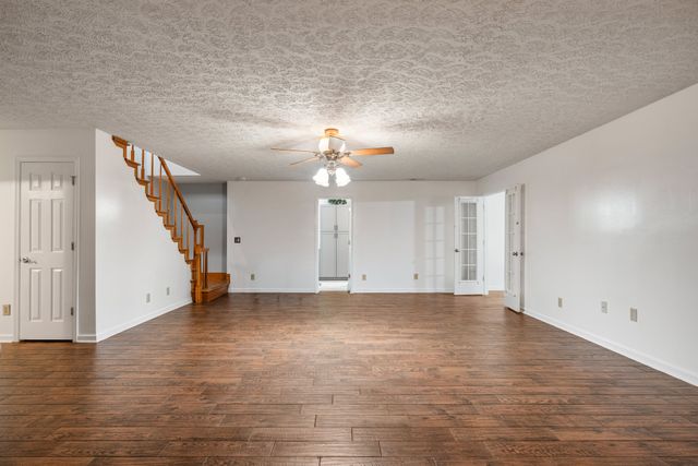 87 Hillcrest Rd, Manchester, TN 37355