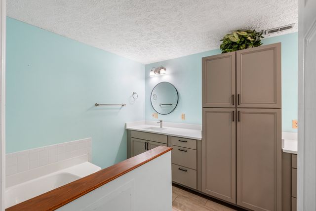 87 Hillcrest Rd, Manchester, TN 37355