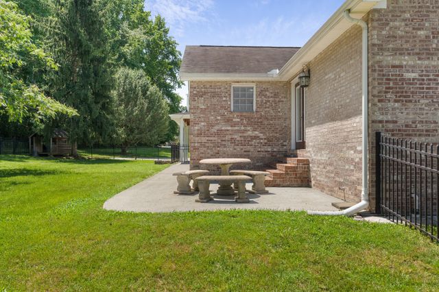 87 Hillcrest Rd, Manchester, TN 37355
