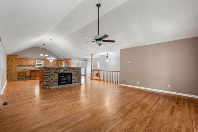 87 Hillcrest Rd, Manchester, TN 37355