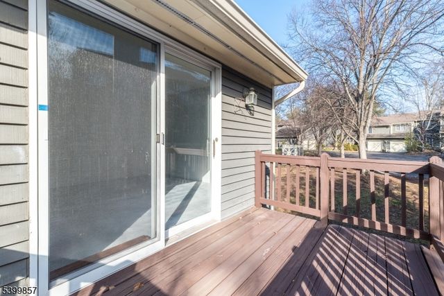 13 Greenbriar Ln, Clinton Twp., NJ 08801