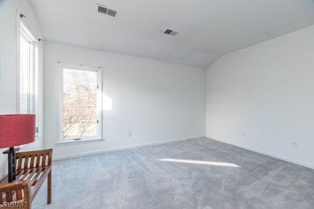 13 Greenbriar Ln, Clinton Twp., NJ 08801