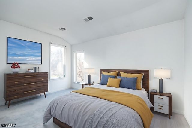 13 Greenbriar Ln, Clinton Twp., NJ 08801