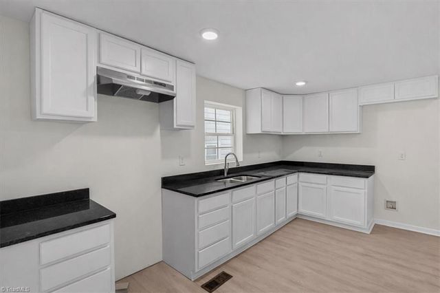 434 W 24th Street, Winston-salem, NC 27105