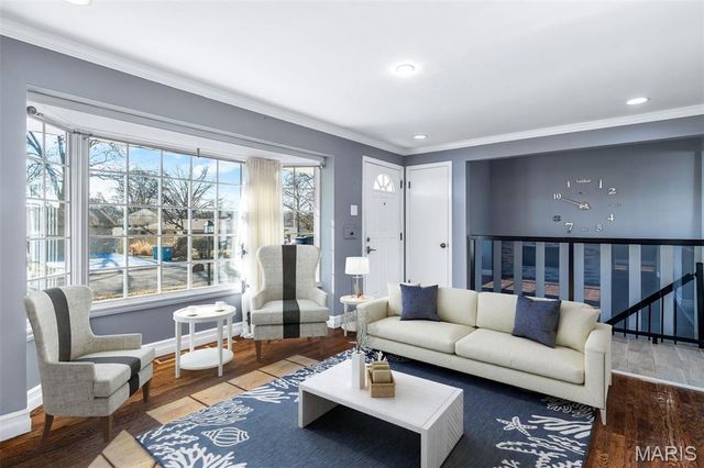 8709 Holbrook Drive, Affton, MO 63123