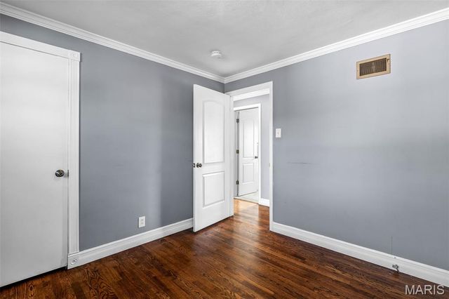 8709 Holbrook Drive, Affton, MO 63123