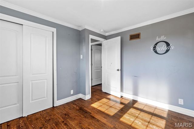 8709 Holbrook Drive, Affton, MO 63123