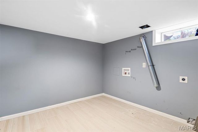 8709 Holbrook Drive, Affton, MO 63123