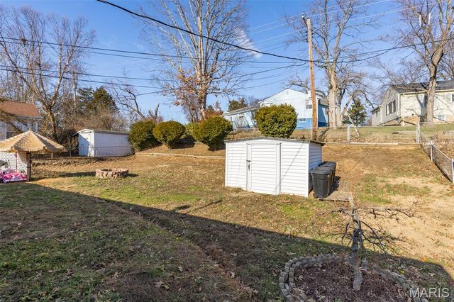 8709 Holbrook Drive, Affton, MO 63123