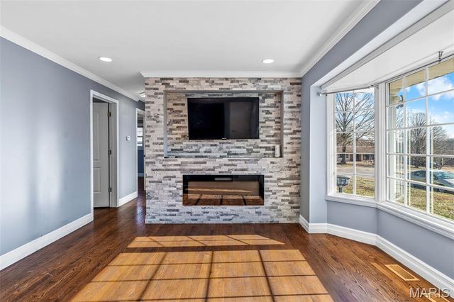 8709 Holbrook Drive, Affton, MO 63123