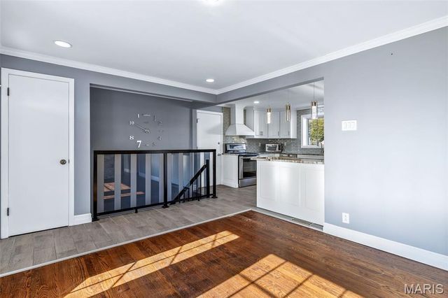 8709 Holbrook Drive, Affton, MO 63123