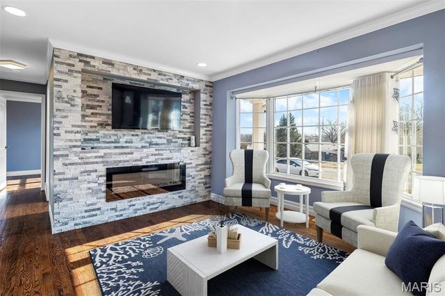 8709 Holbrook Drive, Affton, MO 63123