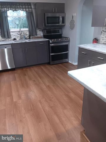 8156 EDEN, Pennsauken, NJ 08110