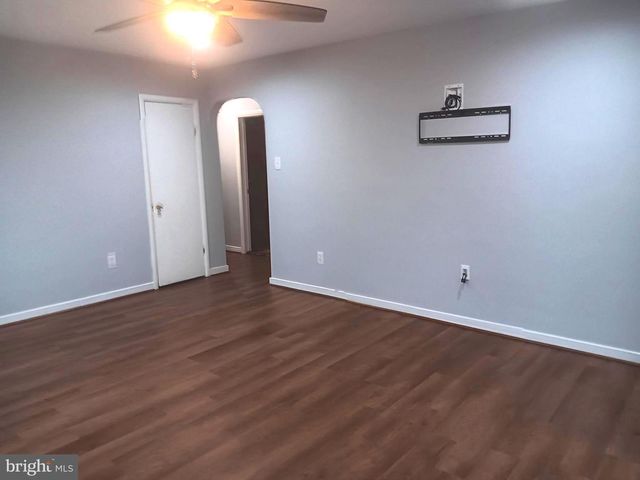 8156 EDEN, Pennsauken, NJ 08110