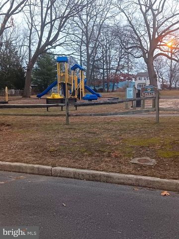 8156 EDEN, Pennsauken, NJ 08110