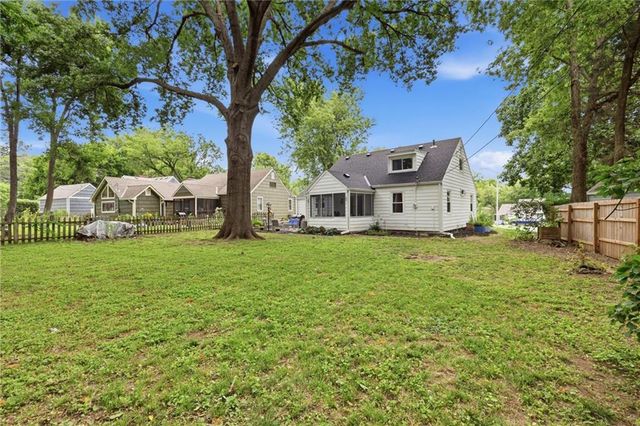 5310 Russell Street, Mission, KS 66202