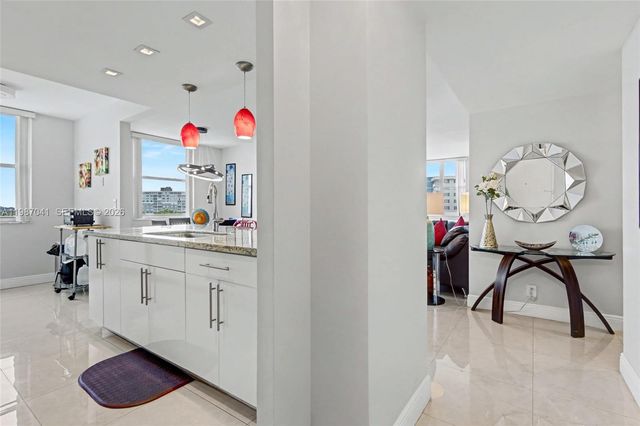 4330 Hillcrest Dr 619, Hollywood, FL 33021