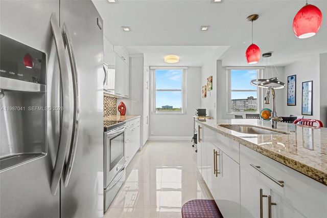 4330 Hillcrest Dr 619, Hollywood, FL 33021