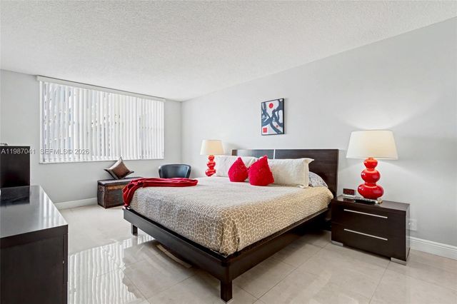 4330 Hillcrest Dr 619, Hollywood, FL 33021