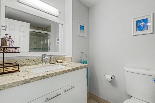 4330 Hillcrest Dr 619, Hollywood, FL 33021