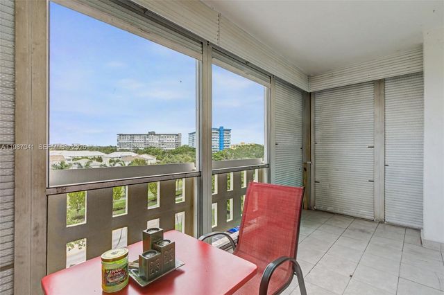 4330 Hillcrest Dr 619, Hollywood, FL 33021