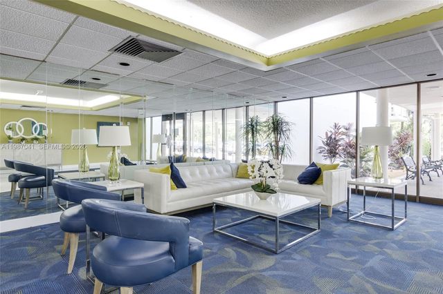 4330 Hillcrest Dr 619, Hollywood, FL 33021