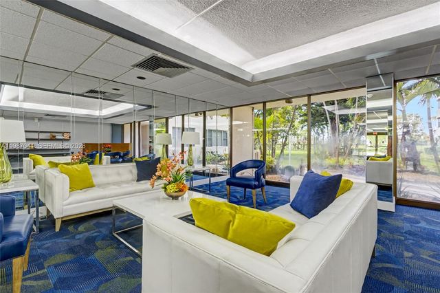 4330 Hillcrest Dr 619, Hollywood, FL 33021