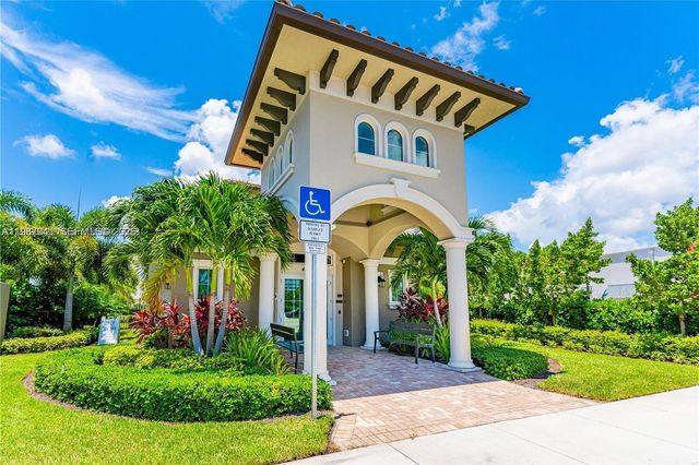 4330 Hillcrest Dr 619, Hollywood, FL 33021