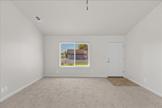 597 Magg Ave, Oakdale, CA 95361