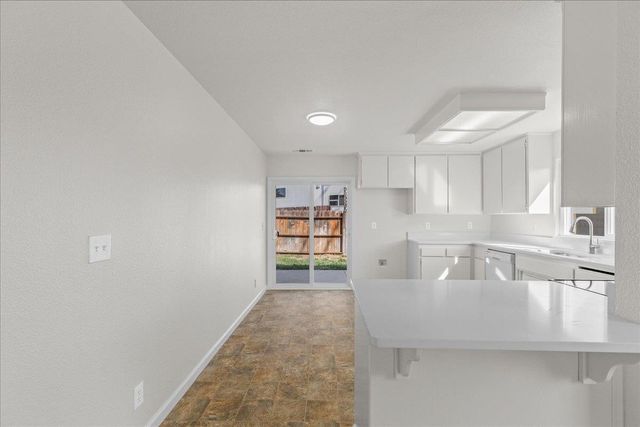597 Magg Ave, Oakdale, CA 95361