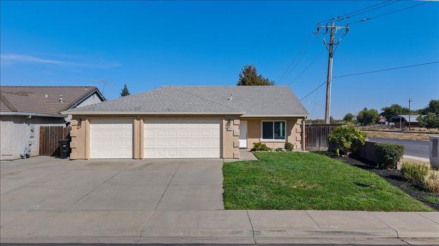 597 Magg Ave, Oakdale, CA 95361
