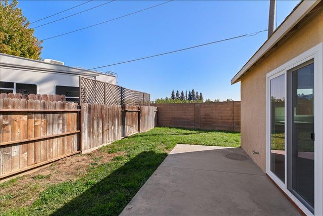 597 Magg Ave, Oakdale, CA 95361
