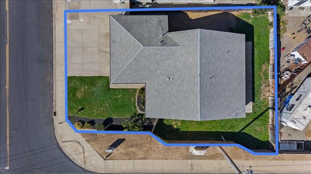 597 Magg Ave, Oakdale, CA 95361