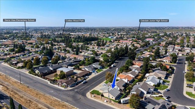 597 Magg Ave, Oakdale, CA 95361