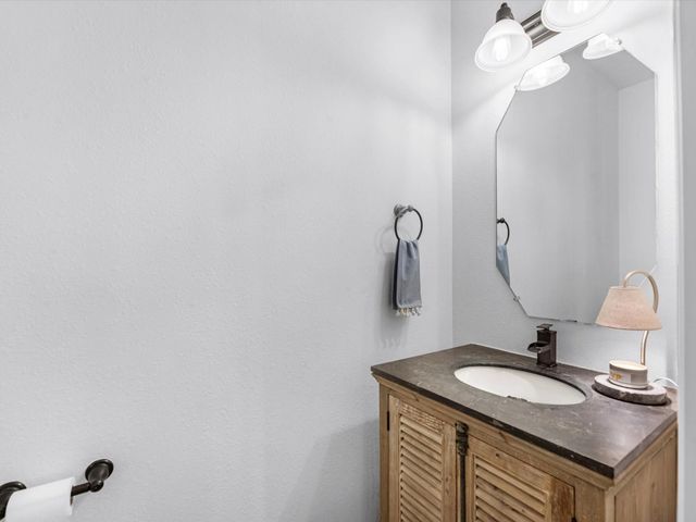 15914 Mustang Mountain Court, Houston, TX 77070