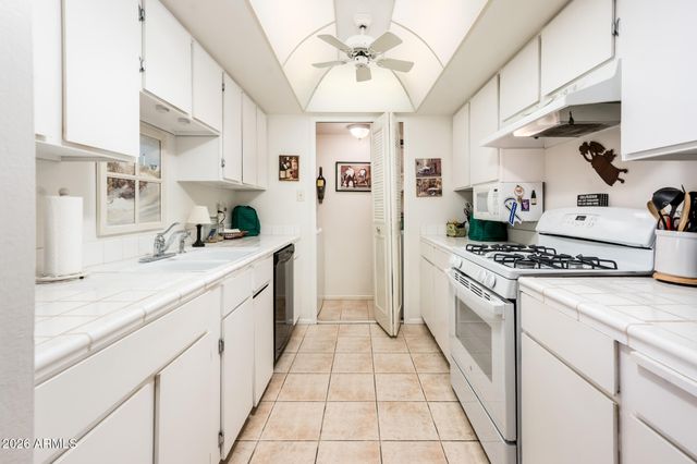 7806 E Bonnie Rose Avenue, Scottsdale, AZ 85250