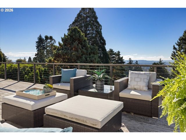 1625 Sw WESTWOOD Dr, Portland, OR 97239