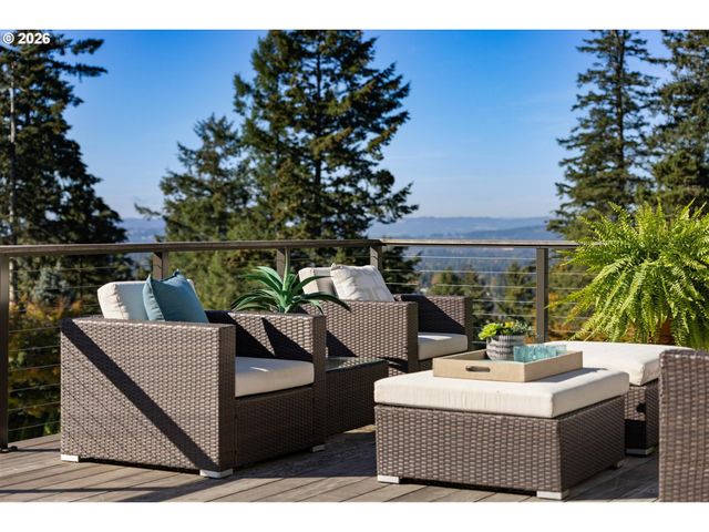 1625 Sw WESTWOOD Dr, Portland, OR 97239